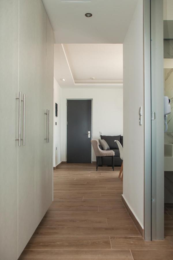 ซันไรส์ ลักชัวรี อพาร์ตเมนต์ Hotel Rhodes City ภายนอก รูปภาพ